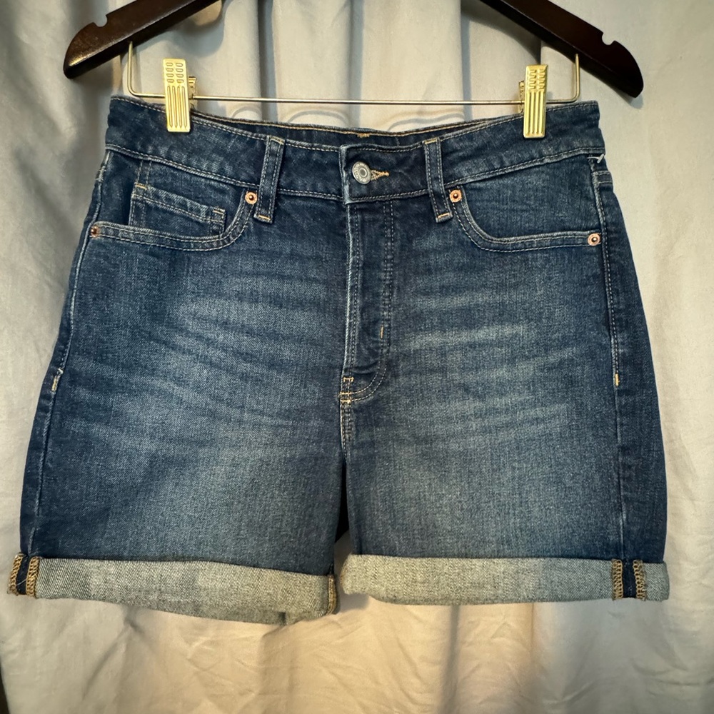 Old navy shorts size 6
